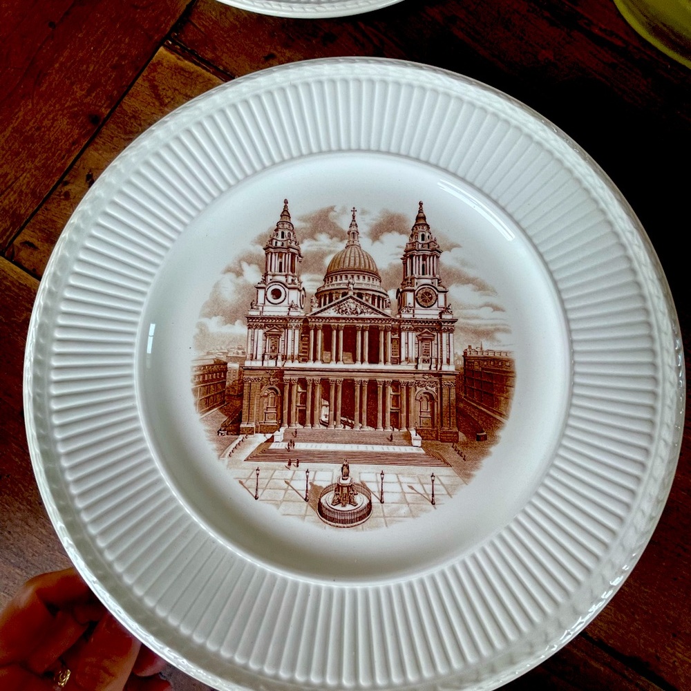 Wedgwood “Old London Views” dining plate series - 1st edition from 1941.